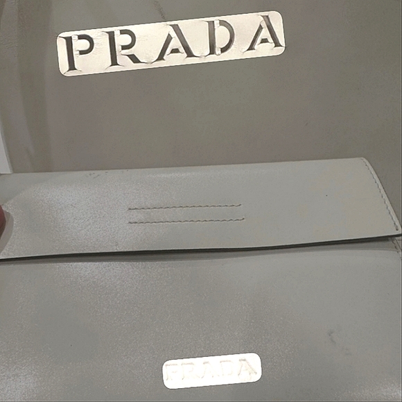 PRADA leather tote w/detachable pouch in Off white-cream color Pre-loved EUC - Picture 4 of 8